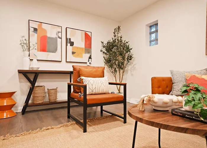 Cozy Retreat Near Chicago & Parks Westchester