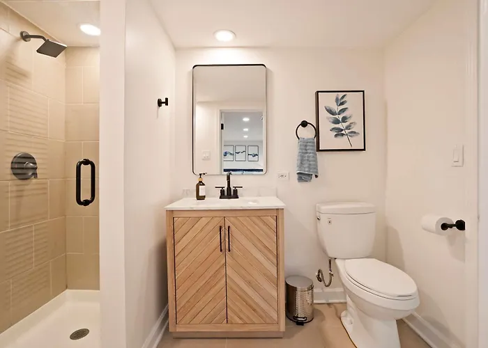 Holiday home Cozy Retreat Near Chicago & Parks *