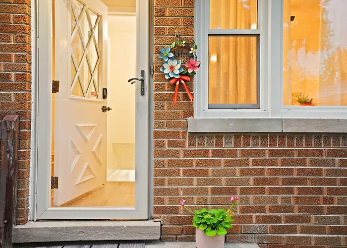 Cozy Retreat Near Chicago & Parks Holiday home Westchester